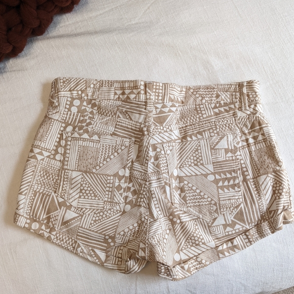 H&M Patterned Shorts - Picture 3 of 7